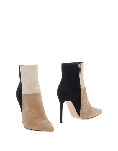 Gianvito Rossi Ankle Boot In Camel