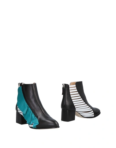 Racine Carrée Ankle Boots In Black