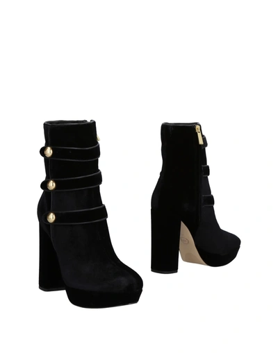 Michael Michael Kors Ankle Boots In Black