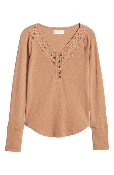 Lucky Brand Lace Detail Cotton Rib Henley Top In Thrush