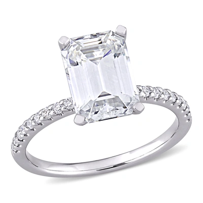 Mimi & Max 3 1/5ct Dew Emerald Created Moissanite Engagement Ring In 10k White Gold