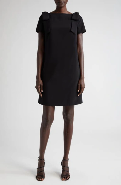 Carolina Herrera Bow Detail Bateau Neck Shift Dress In Black