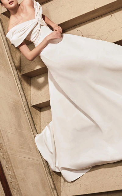 Carolina Herrera Bridal Harlow Twisted Off-the-shoulder Silk A-line Go In Ivory