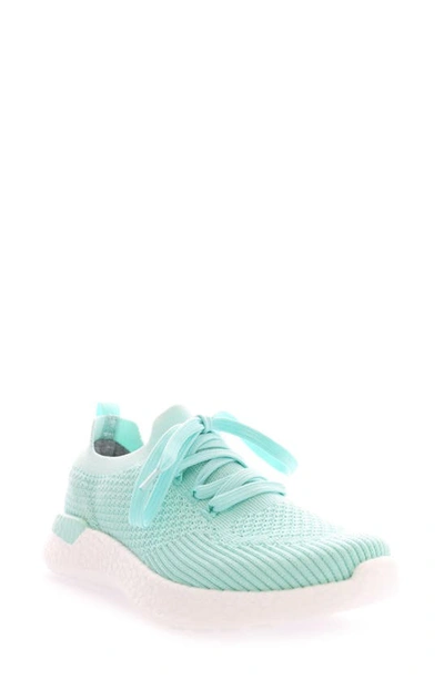 Propét B10 Unite Walking Sneaker In Mint