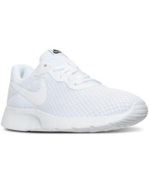 nike women's tanjun shoes