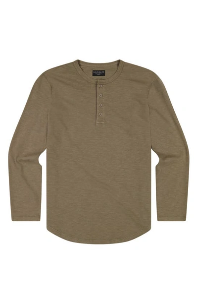 Goodlife Sun-faded Long Sleeve Slub Scallop Henley In Timber