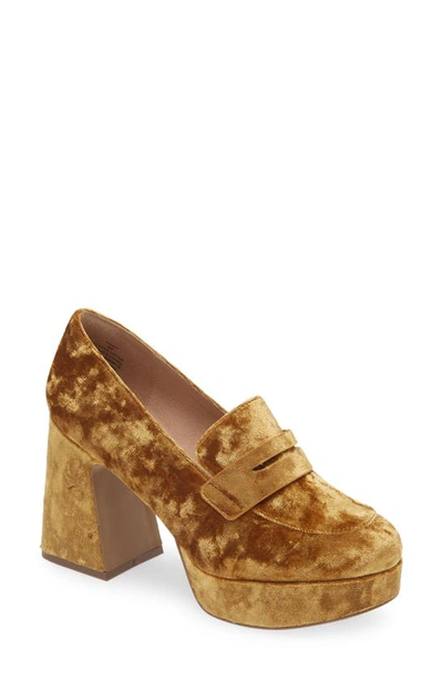 Cecelia New York Pinky Platform Penny Loafer In Gold Velvet