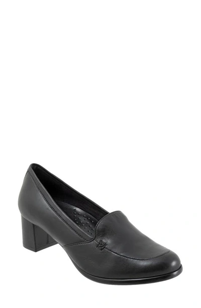 Trotters Cassidy Loafer Pump In Black
