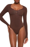 Skims Seamless Sculpt Long Sleeve Bodysuit In Cocoa