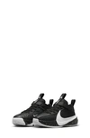 Nike Kids' Giannis Antetokounmpo Freak 5 Sneaker In Black/ White/ Silver