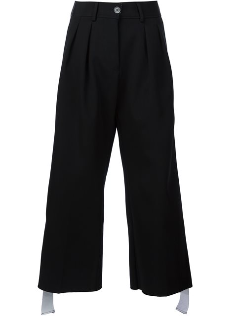 Off-white Pleated Wide Leg Short Trousers | ModeSens