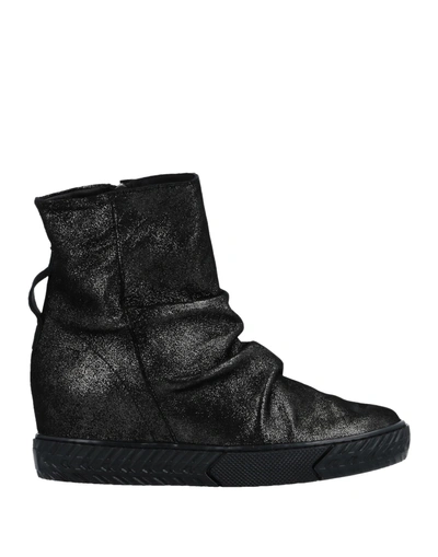 Lemaré Ankle Boot In Black