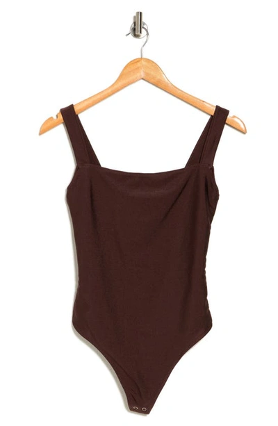 Good American Compression Corset Bodysuit In Dark Cocoa001