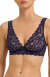 Hanro Luxury Moments Lace Wireless Bra In Deep Navy