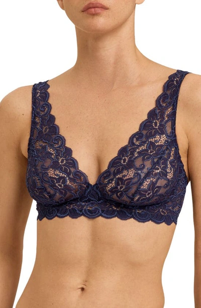 Hanro Luxury Moments Lace Wireless Bra In Deep Navy