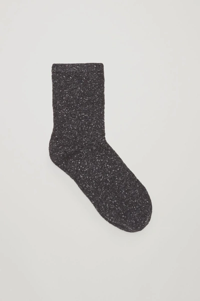 Cos Speckled Wool-cashmere Socks In Black