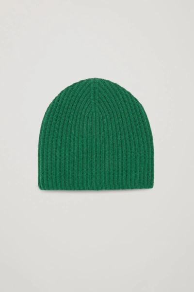 Cos Ribbed Cashmere Hat In Green