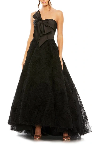 Mac Duggal Bow Knot Strapless Tulle Gown In Black