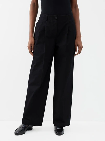 Totême Double Pleated Tailored Trousers In Black