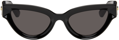 Bottega Veneta Black Sharp Cat-eye Sunglasses In 001 Black
