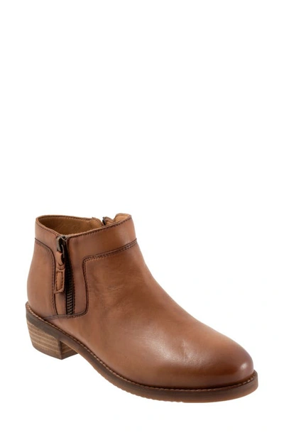 Softwalk Rubi Ankle Boot In Luggage