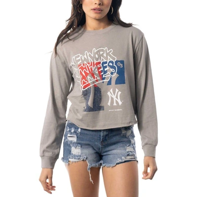 The Wild Collective Grey New York Yankees Cropped Long Sleeve T-shirt