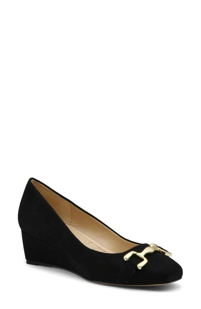 Adrienne Vittadini Phinni Wedge Pump In Black