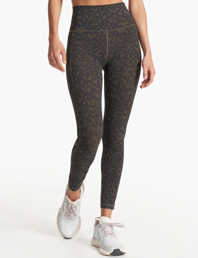 Vuori Studio Pocket Legging In Brown