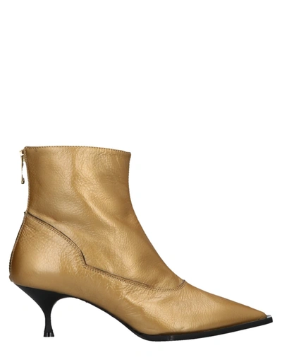 Tipe E Tacchi Ankle Boot In Gold