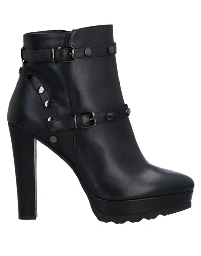 Albano Ankle Boot In Black