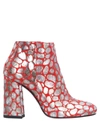 Tipe E Tacchi Ankle Boot In Red
