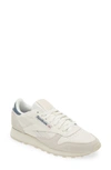 Reebok Classic Leather Sneaker In Chalk/stuc