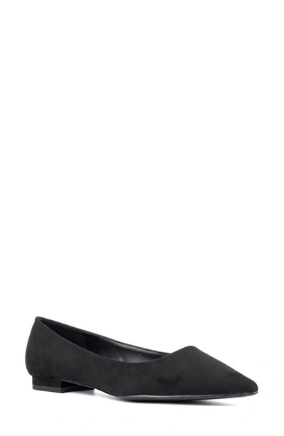 Fashion To Figure Bailey Flat In Black Faux Suede