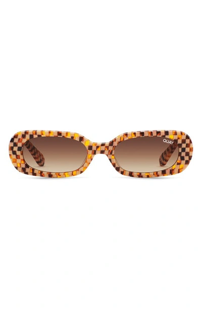 Sale ‼️QUAY x paris hilton collab checker frame sunglasses so serious Paris Hilton announces collection with Quay and here main image 4
