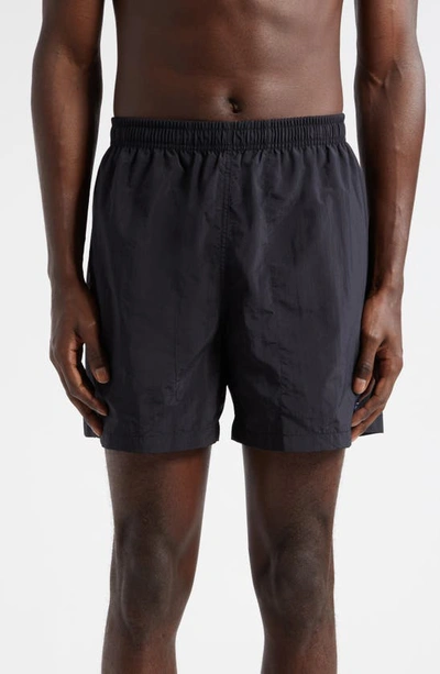 Noah Classic Swim Trunks In Black