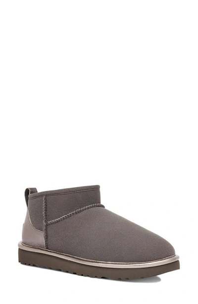 Ugg Ultra Mini Classic Boot In Charcoal Shine