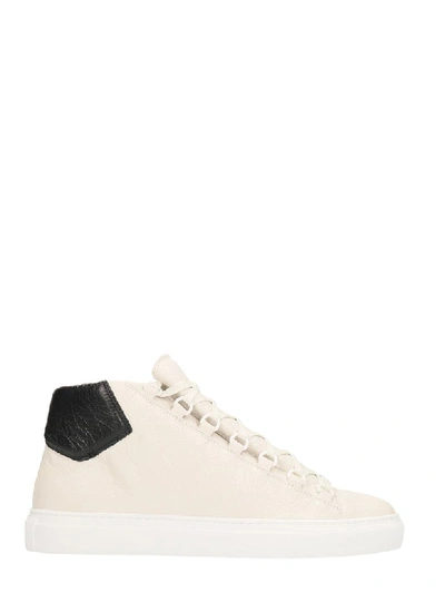 Balenciaga Arena Low White Leather Sneakers In Beige