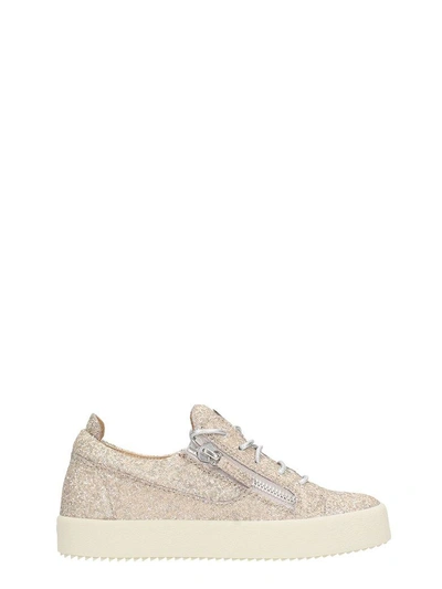 Giuseppe Zanotti Low Glitter Zip Sneakers In Gold