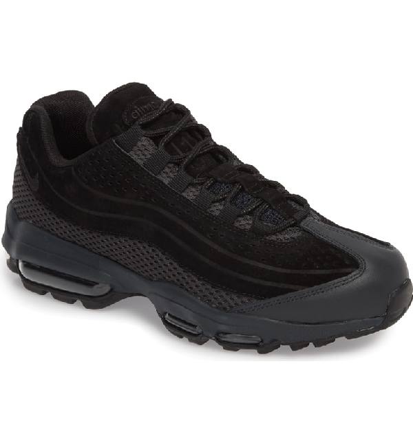 nike air max 95 leather trainers in black