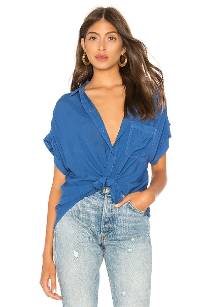 Bella Dahl Capsleeve Button Down In Royal