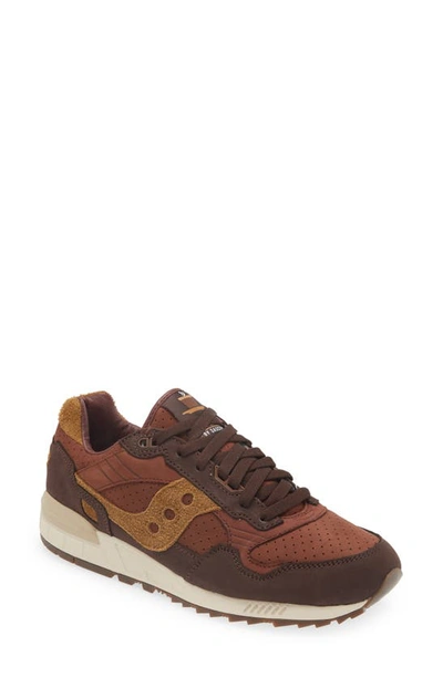 Saucony Shadow 5000 Essential Sneaker In Brown