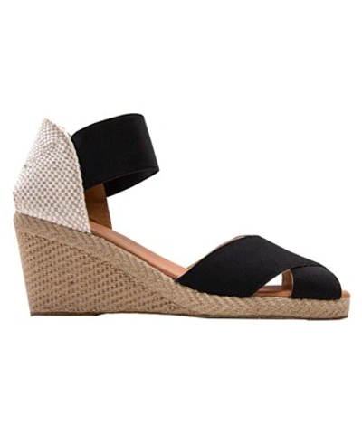 Andre Assous Erika Wedge Sandal In Nocolor