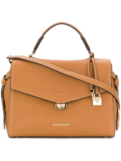 Michael Michael Kors Bristol中号斜挎包 In Brown