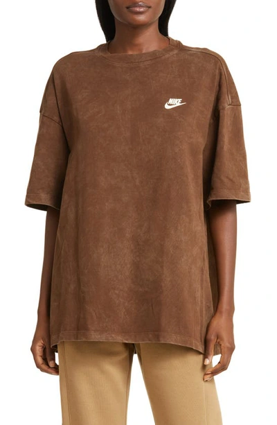 Nike Sportswear Essentials Oversize Graphic T-shirt In Cacao Wow