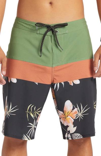 Quiksilver Surfsilk Panel 20 Board Shorts In Black