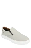 Thomas & Vine Conley Leather Slip-on Sneaker In Light Gray  display picture 1