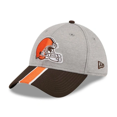 New Era Men's  Heather Gray, Brown Cleveland Browns Striped 39thirty Flex Hat In Heather Gray,brown