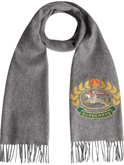 Burberry The Classic Cashmere Scarf With Archive Logo In Gray