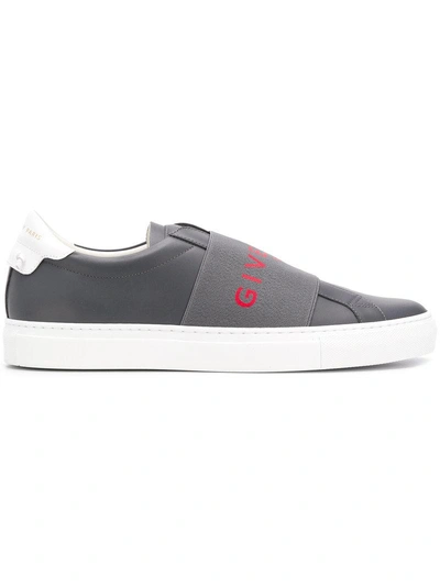 Givenchy Urban Knots Trainer In Grey