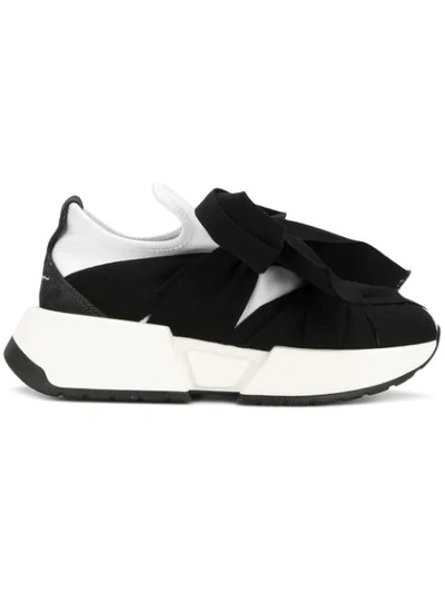 Mm6 Maison Margiela Bow Tie Sneakers A In Black